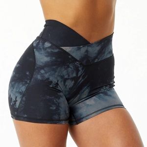 ALPHALETE Surface Power Shorts - Black Oil Stain